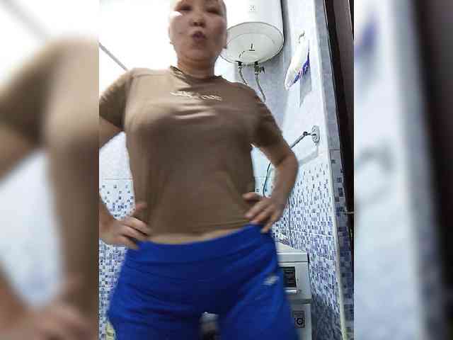 Financially_Poor webcam