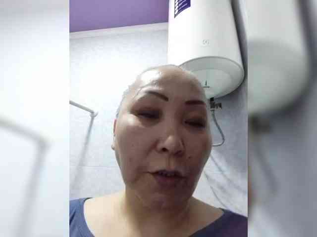 Financially_Poor webcam