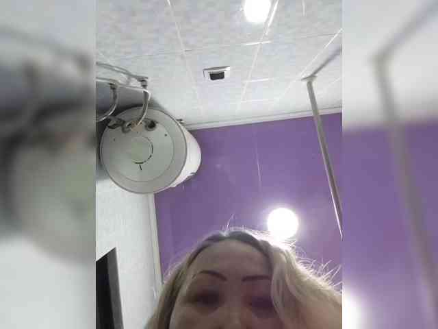 Financially_Poor webcam