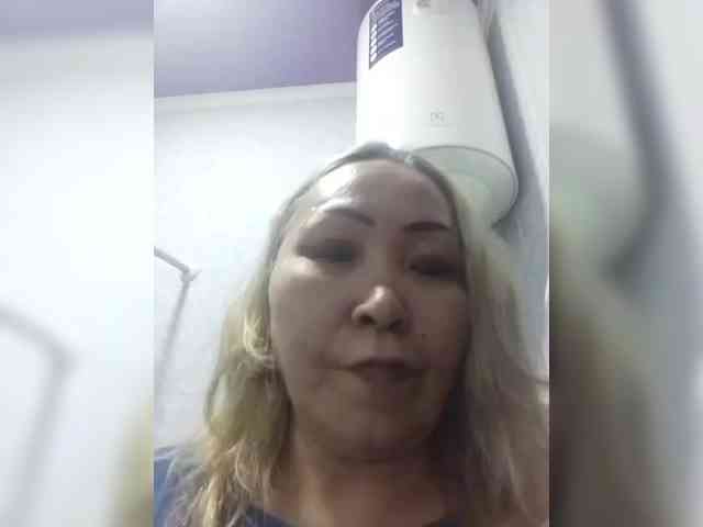 Qweentis Live Webcam on BongaCams