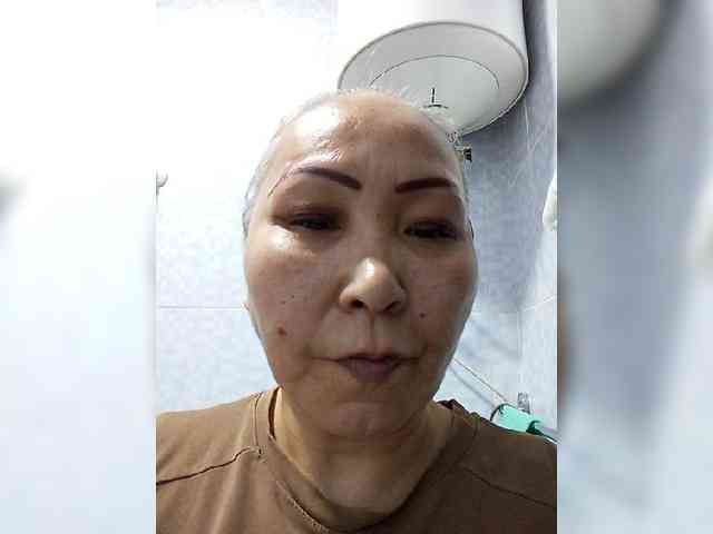 Financially_Poor webcam