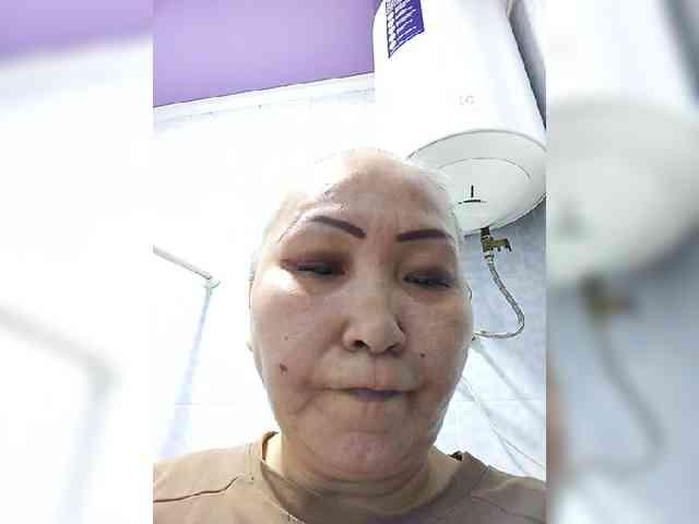 Financially_Poor webcam