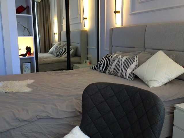 Lina-hill live webcam show