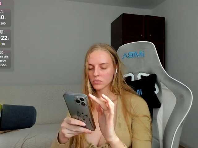 Jam-cream live cam on BongaCams