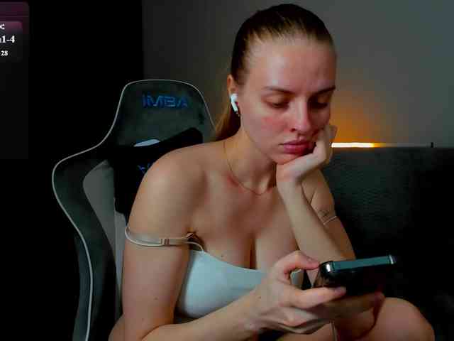 Jam-cream webcam
