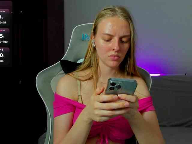 Jam-cream webcam