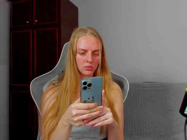 Jam-cream webcam