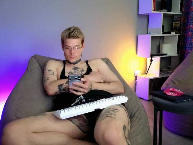Denchtut live cam