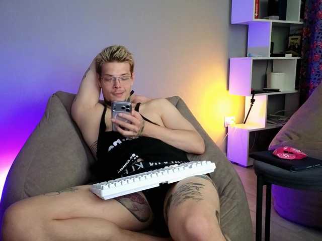 Denchtut live cam