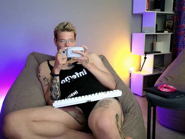 Denchtut live cam
