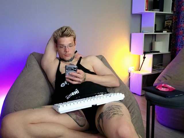 Denchtut live cam