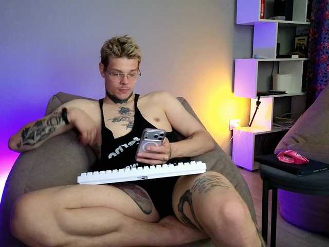 Denchtut live cam