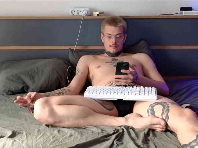 Denchtut Sex Cam Show