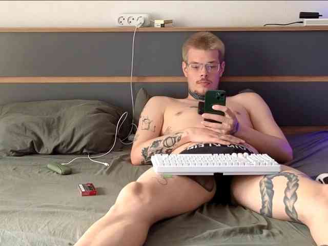 Denchtut Sex Cam Show