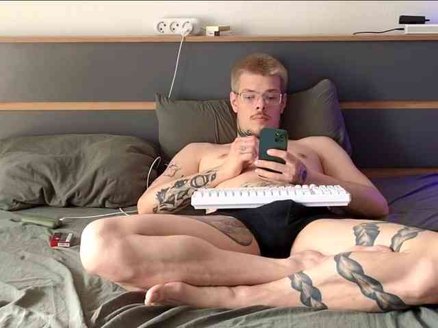 Denchtut Sex Cam Show