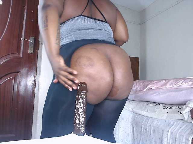 Sexygodess777 live cam on BongaCams