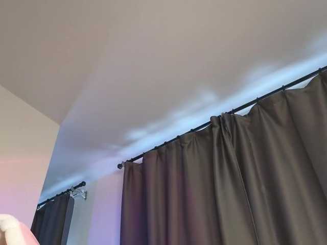  Eva--queen chat room