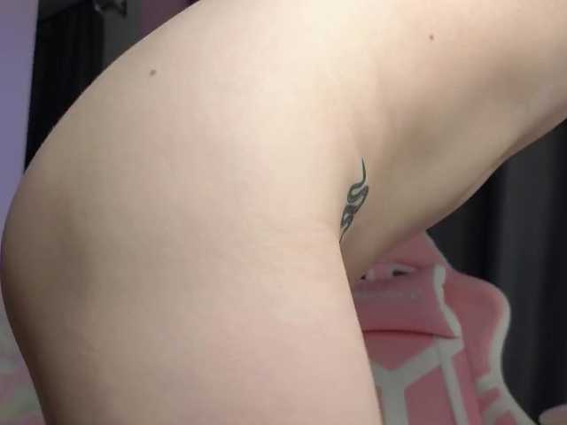 Eva--queen's BongaCams show and profile