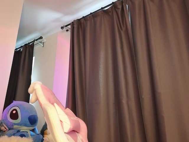 Eva--queen live cam on BongaCams
