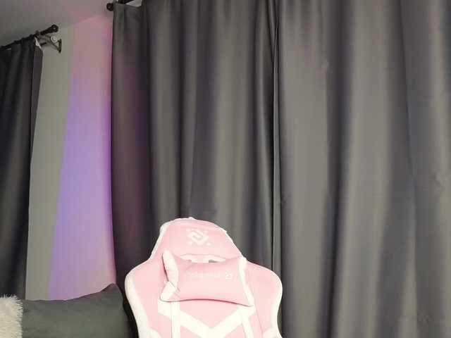 Eva--queen's BongaCams show and profile