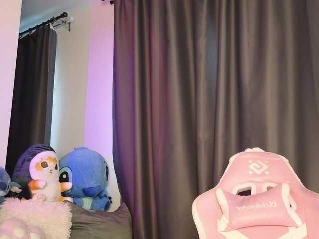 eva--queen cam belle