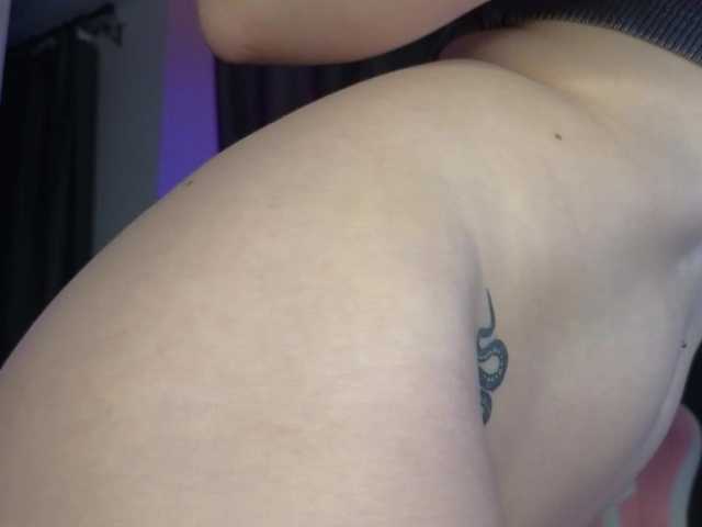 Eva--queen live webcam show