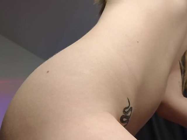  Eva--queen chat room