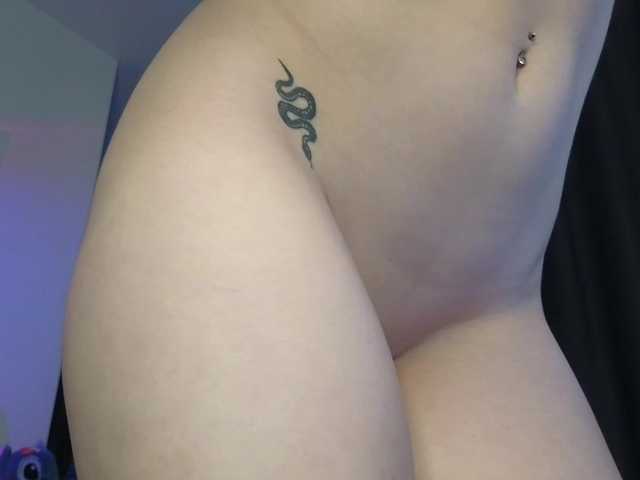 Eva--queen live webcam show