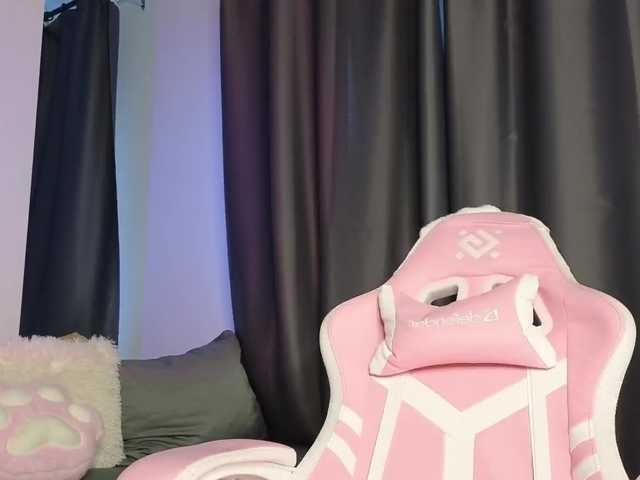 Eva--queen's BongaCams profile