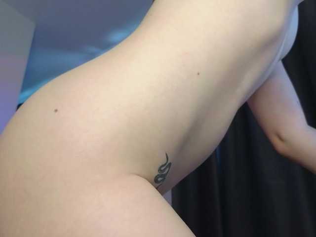 Eva--queen live webcam show