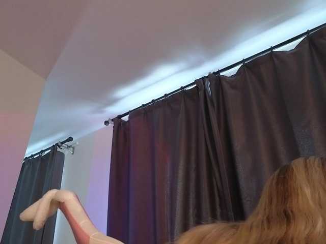 Eva--queen live webcam show