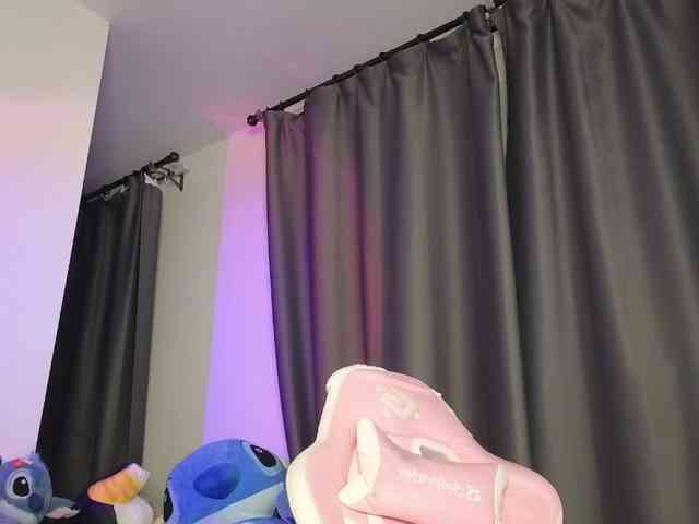 Eva--queen webcam