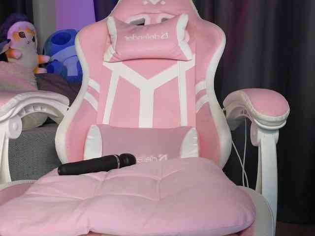 Eva--queen webcam