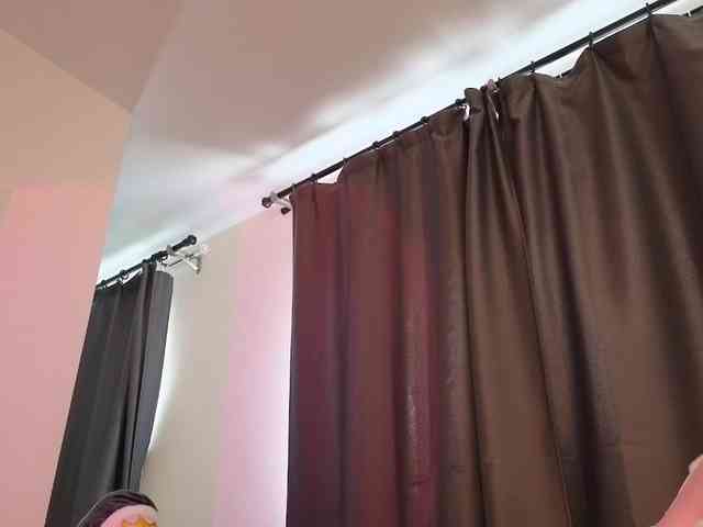 Eva--queen webcam