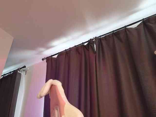 Eva--queen webcam