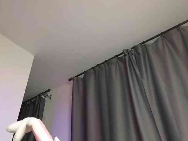Eva--queen webcam