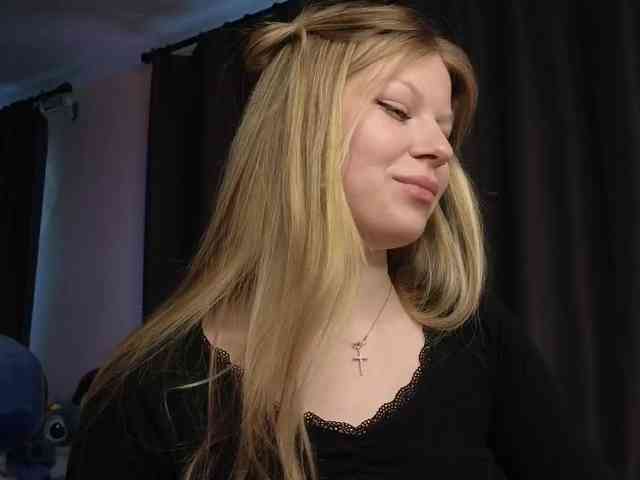 Eva--queen webcam