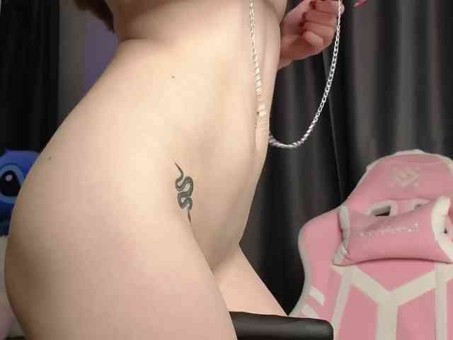 Eva--queen webcam