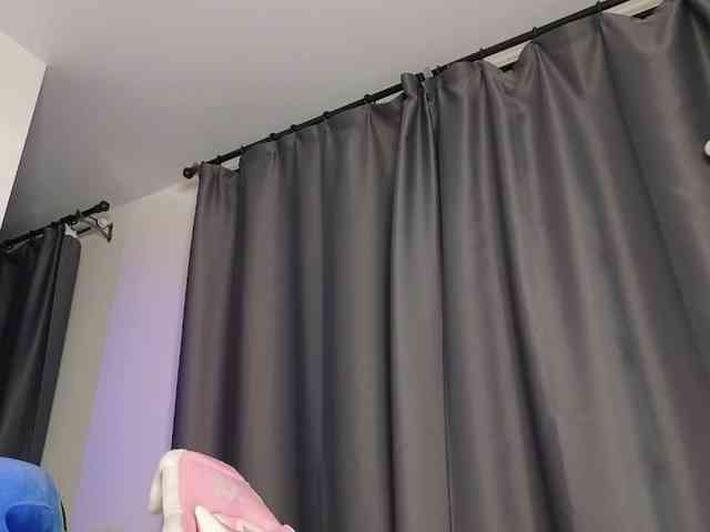 Eva--queen webcam