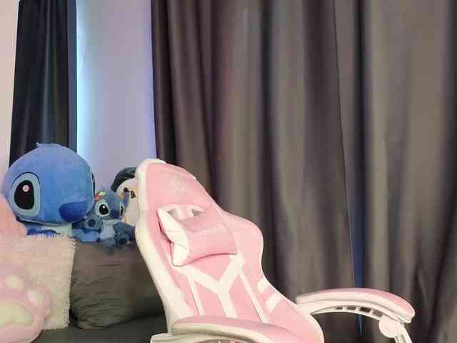 Eva--queen webcam