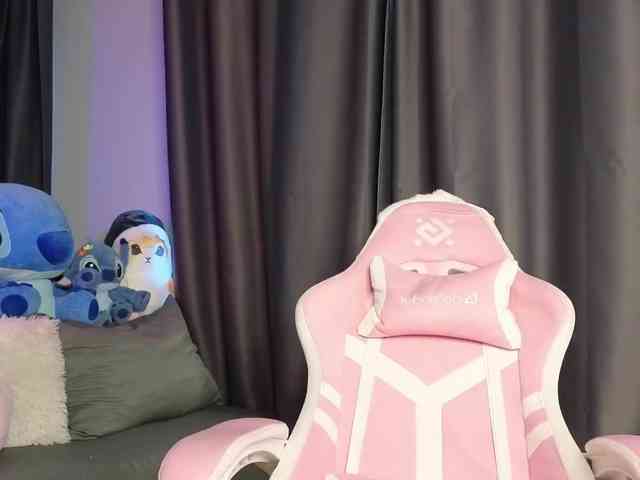 Eva--queen webcam