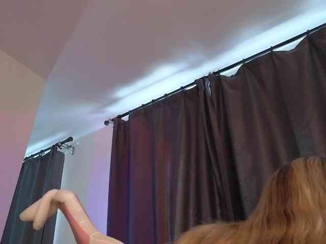 Eva--queen webcam