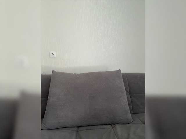 Your-Girlfriend live webcam show