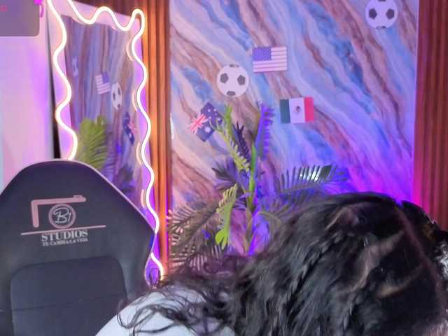 penelope-tay live cam on BongaCams