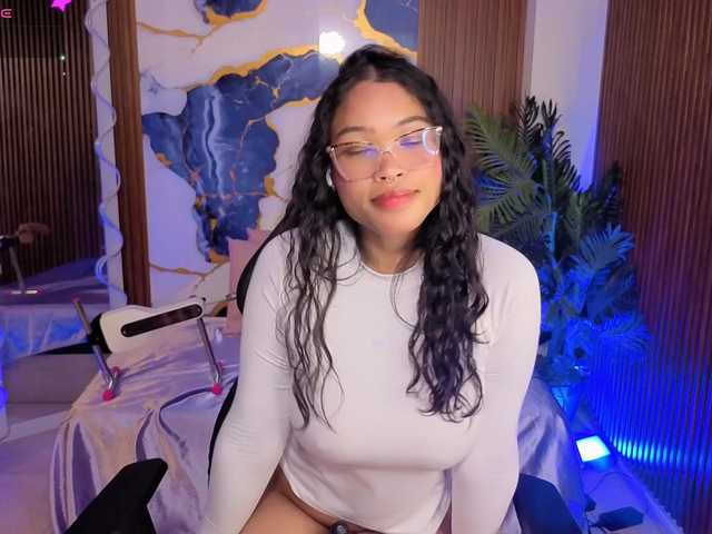 penelope-tay live cam on BongaCams