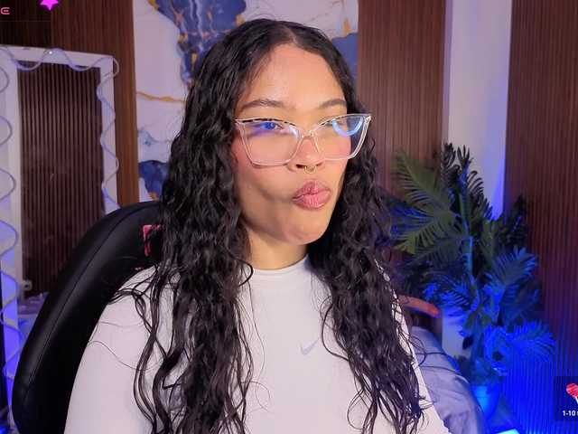 penelope-tay live cam on BongaCams