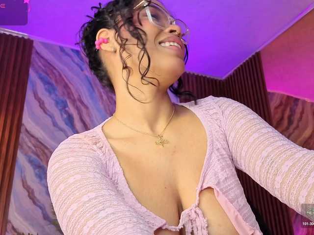 penelope-tay live cam on BongaCams