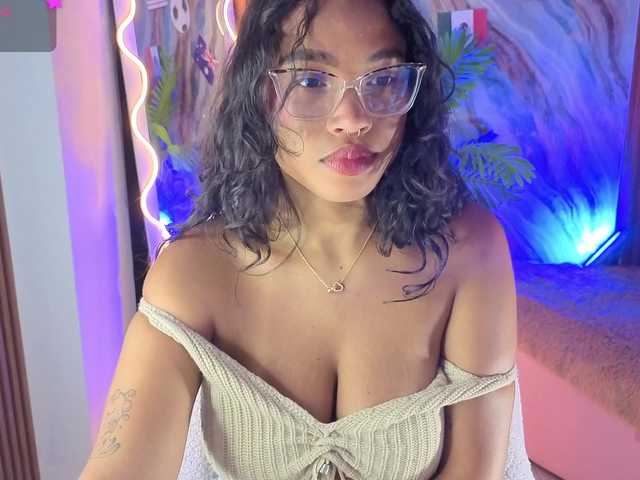 penelope-tay live cam on BongaCams