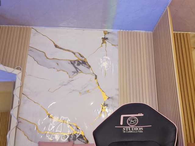 penelope-tay's BongaCams show and profile