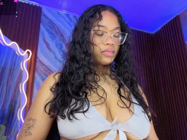 penelope-tay live cam on BongaCams